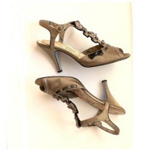 BOBBI BLU T-strap Heels